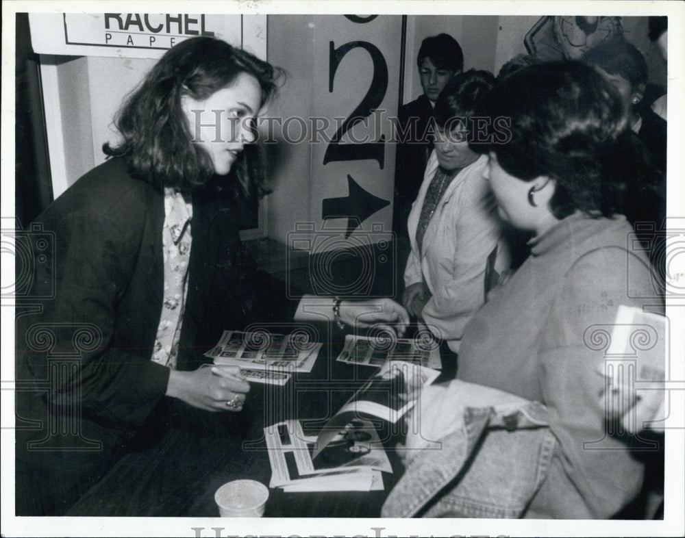 1989 Press Photo Actress Lone Skye at the premiere of "The Rachel Papers" - Historic Images