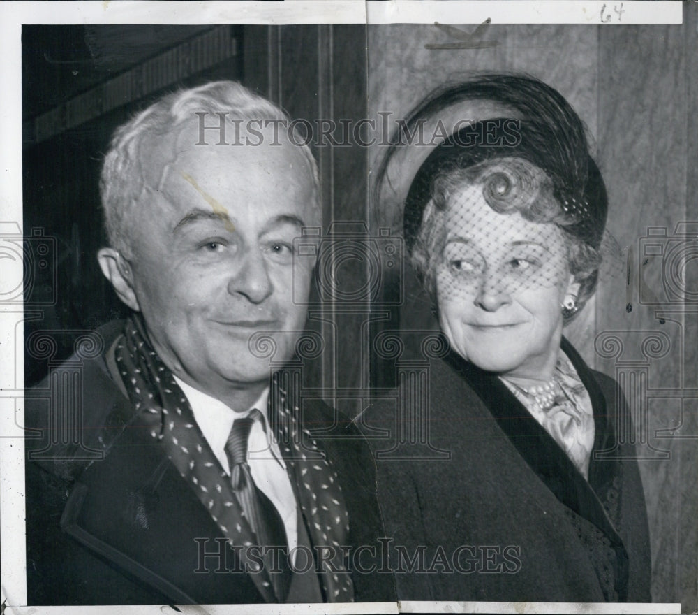 1955 Mr & Mrs Alfred Cenedella in trial for tax evasion - Historic Images