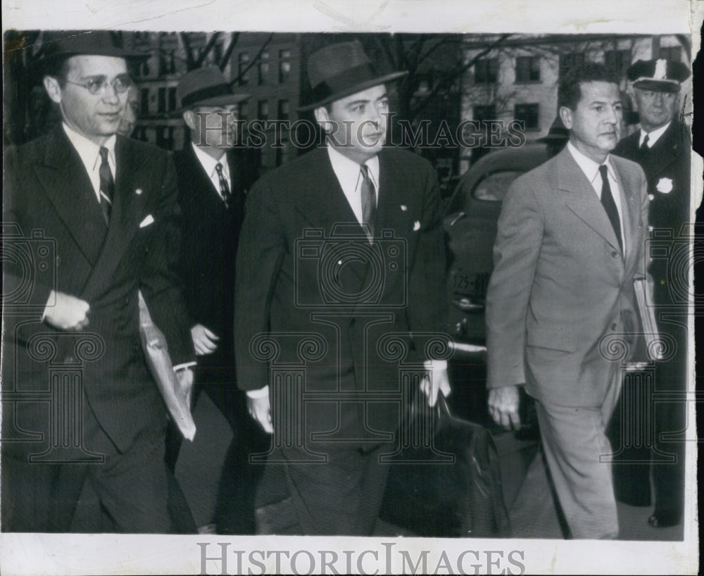 1946 Press Photo Assistant Attorney General John Francis Sonett with 2 aides - Historic Images