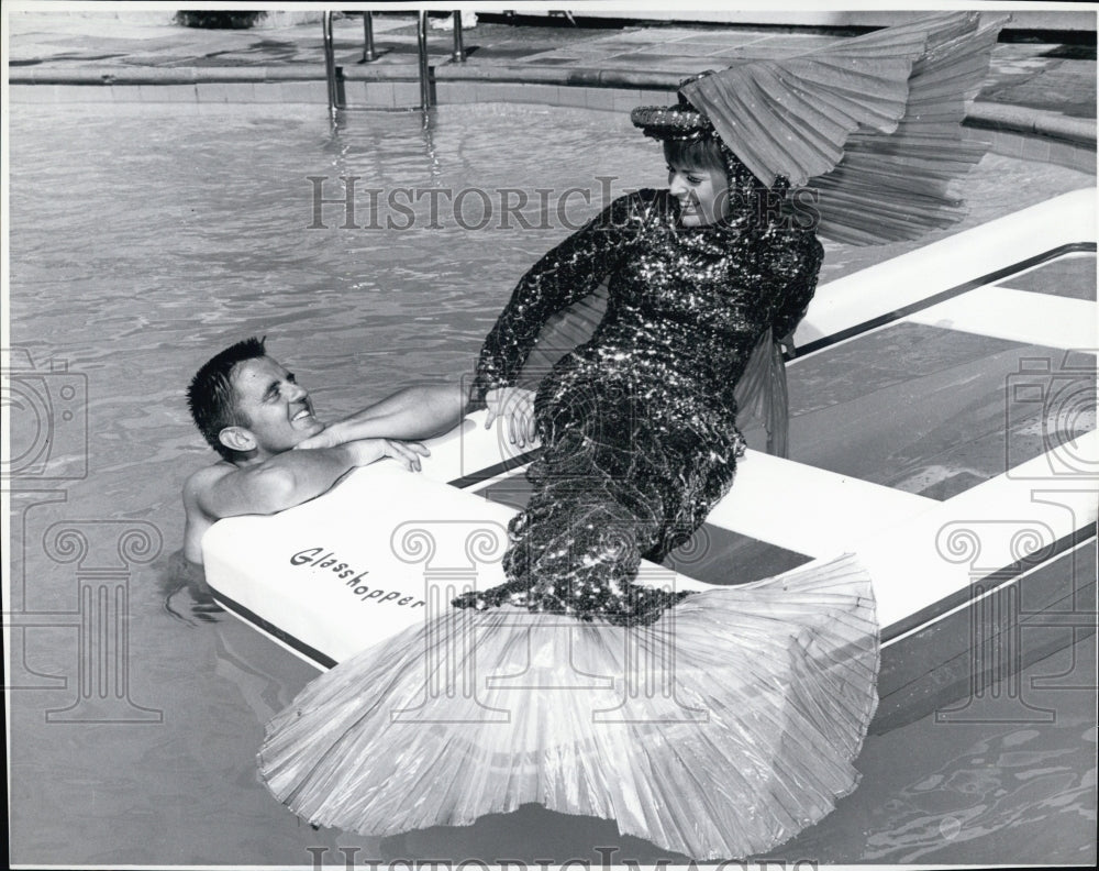 1966 Press Photo Dave Maynard chats with a mermaid  for his show on WBZ radio - Historic Images