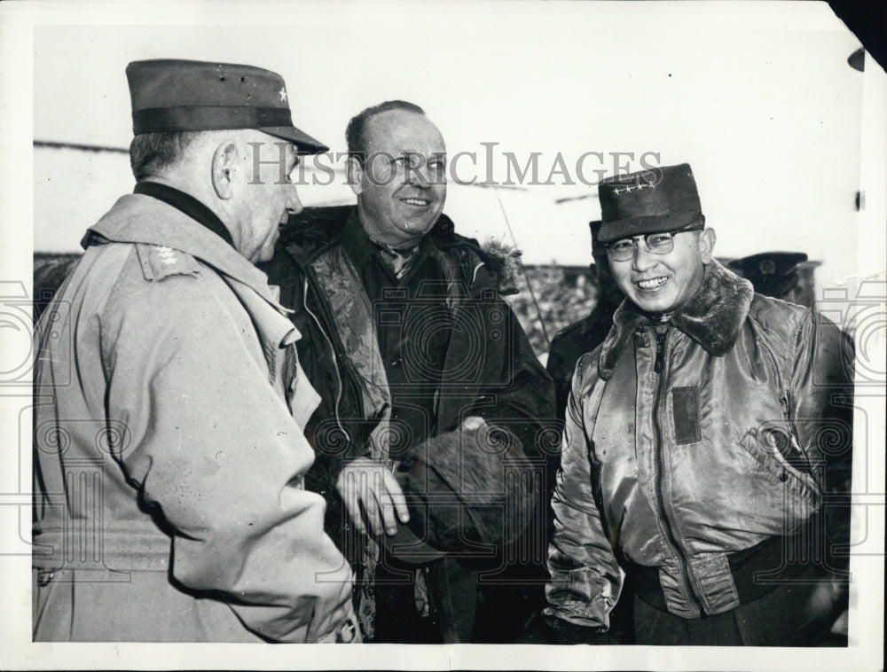 1956 Gen. D. D. White, Gen. Chong &amp; William R. Hearst Jr. in Seoul - Historic Images