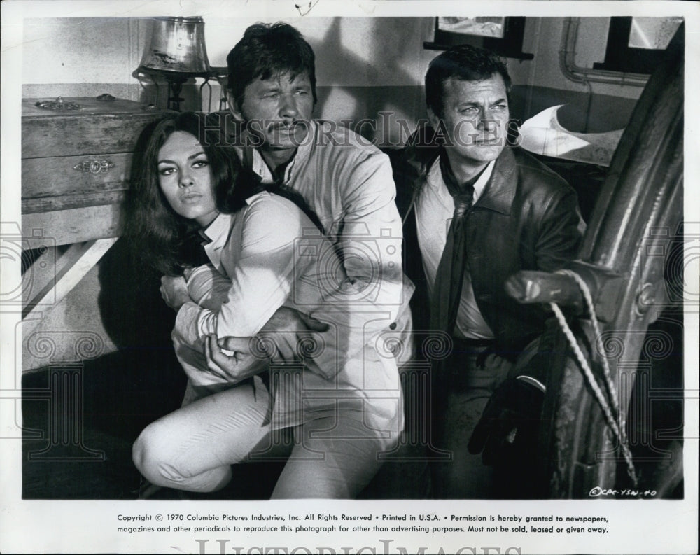 1970 Press Photo Actors Tony Curtis, Charles Bronson, and Michele Mercier - Historic Images