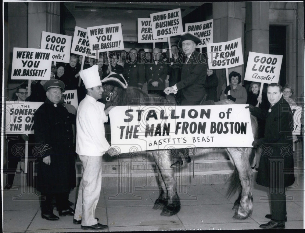 1966 Gen. Mgr of Somerset Hotel Angelo J. Bassett vacation send off - Historic Images