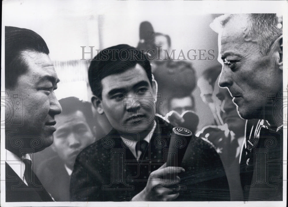 1969 Press Photo Navy Commander Lloyd M. Bucher, skipper of USS Pueblo - Historic Images