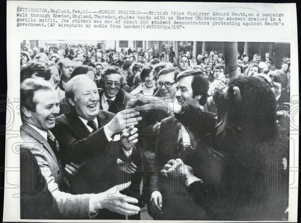 1974 British Prime Minister Edward Heath Exeter University Students - Historic Images