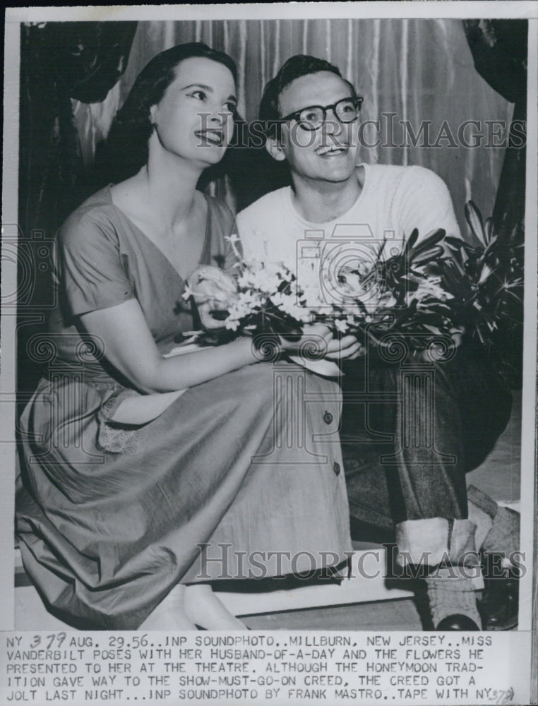 1956 Artist Gloria Vanderbilt & Husband Sidney Lumet - Historic Images