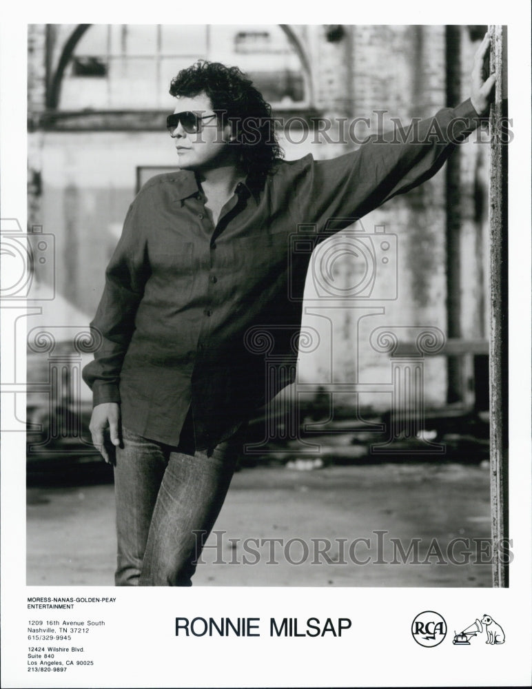 Press Photo Country Singer Ronnie Milsap - Historic Images