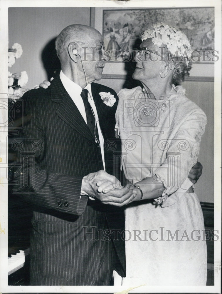 1965 Press Photo Axel Sorenson And Ellen Paulsen Wed At Age 80 - RSG82819 - Historic Images