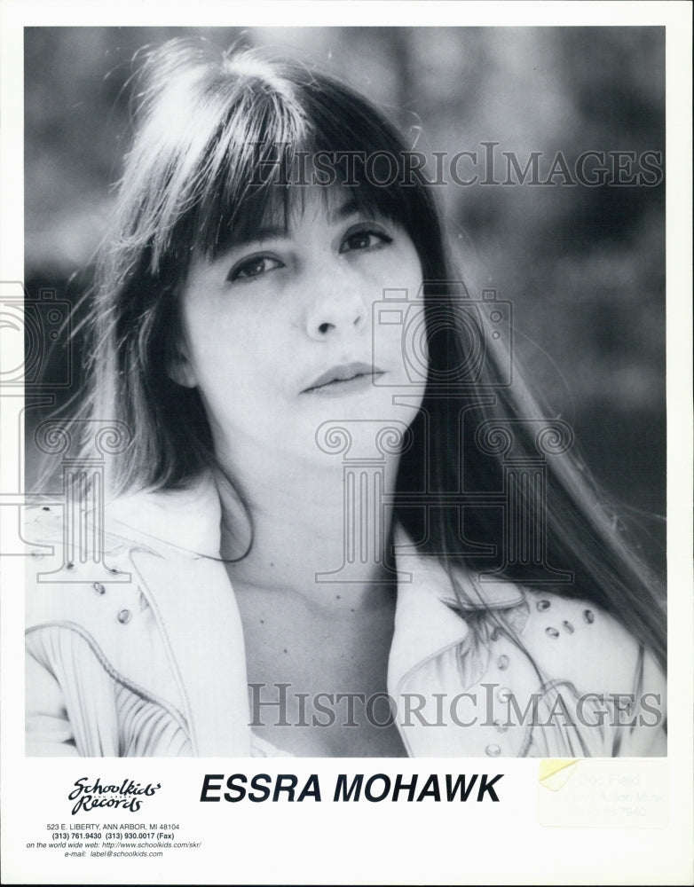 Press Photo Essra Mohawk, singer-songwriter. - Historic Images