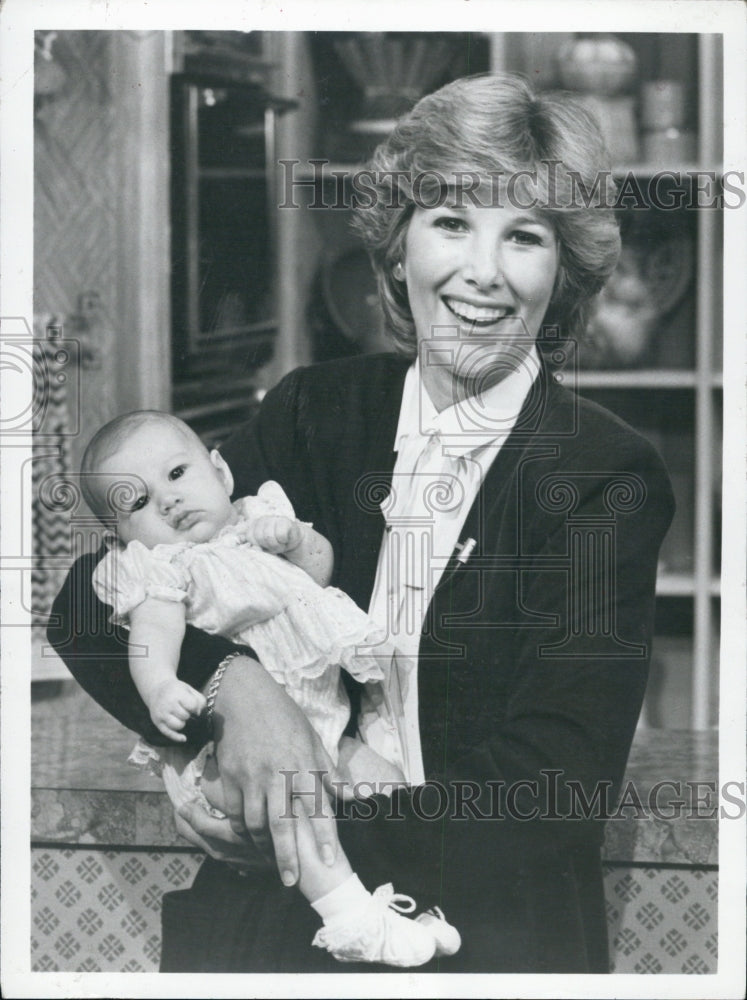 1995 Press Photo Joan Lunden Baby - Historic Images