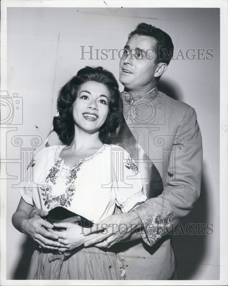 1961 Opera Singer Elaine Malbin Actor Jack Washburn Musical - Historic Images