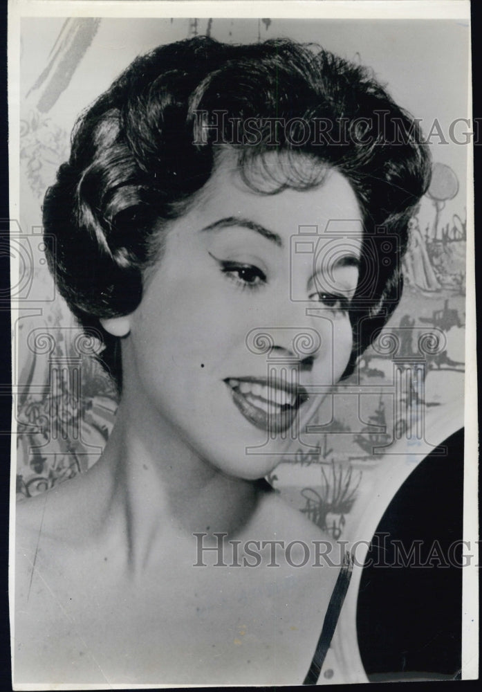 1962 Soprano Opera Singer Elaine Malbin - Historic Images