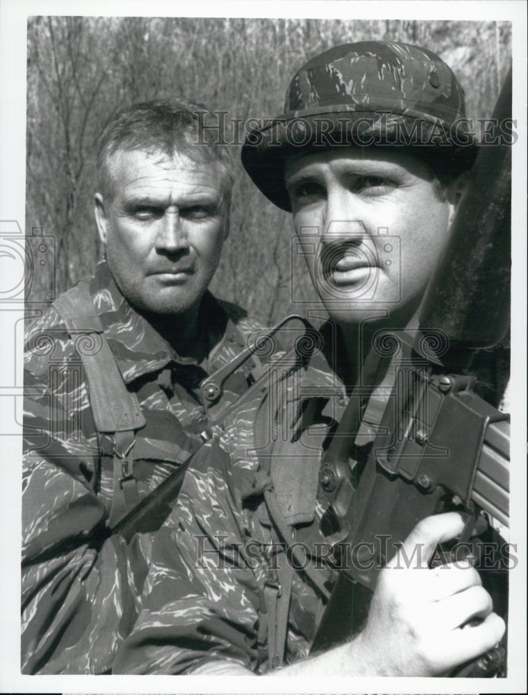 1990 Press Photo Lee Majors, Lee Majors Jr., Tour of Duty, CBS - Historic Images