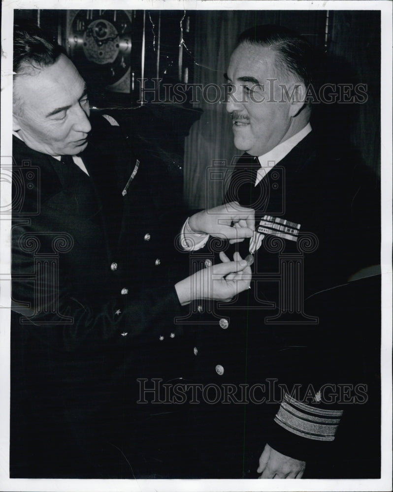 1957 Press Photo Rear Admiral Bartholomew Hogan & Rear Admiral Louis Mornu - Historic Images