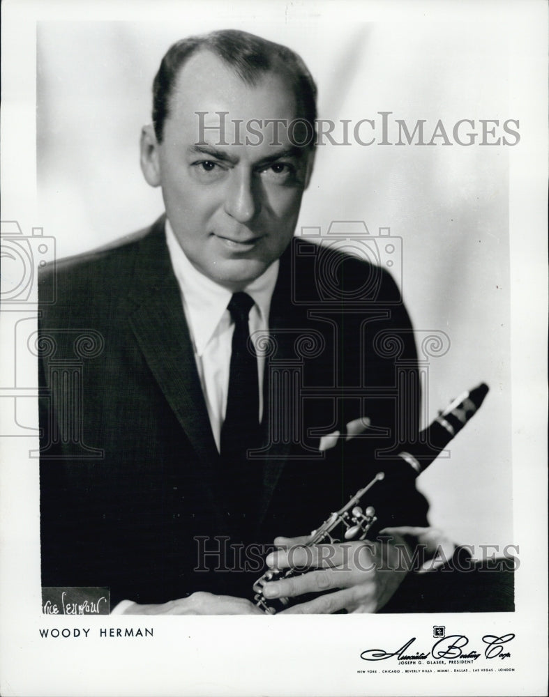 1968 Press Photo Woody Herman and Band ,Producer Nicholas Abraham - Historic Images