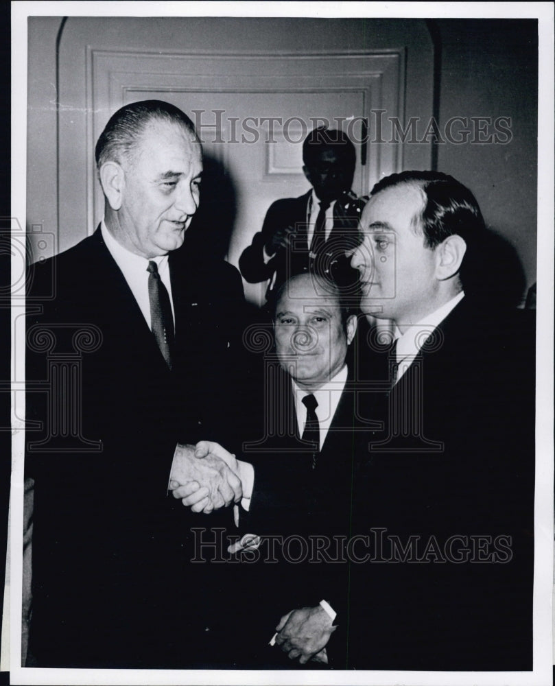 1964 Pres Johnson welcomes Herbert Hoffman Boston Business leader - Historic Images