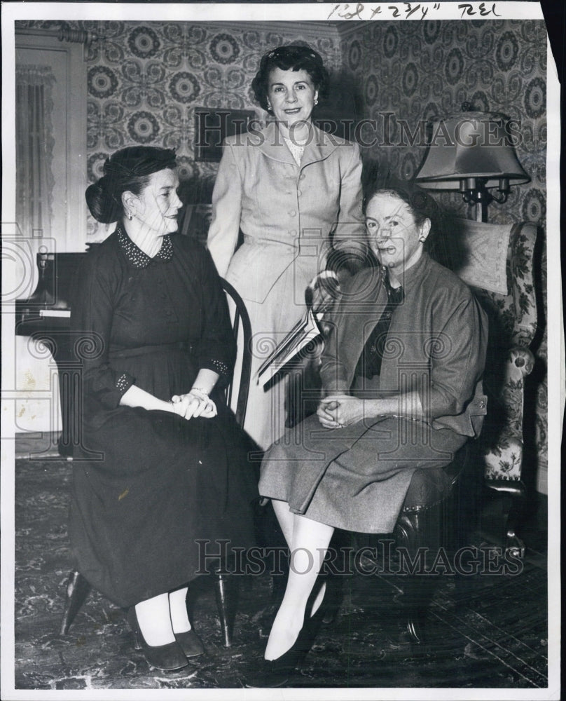 1953 Press Photo Mrs. Thomas Donnelly, Mrs. Walter Henneberry, Mrs. Ed Merrill - Historic Images