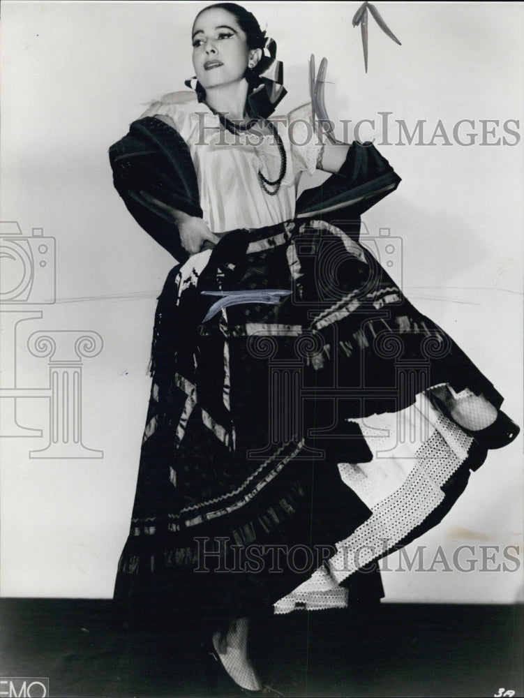 Press Photo Amala Hernandez, Ballet Folklorico of Mexico - Historic Images