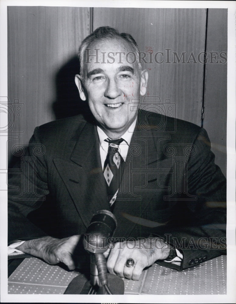 1952 A picture of Bill Henry - Historic Images