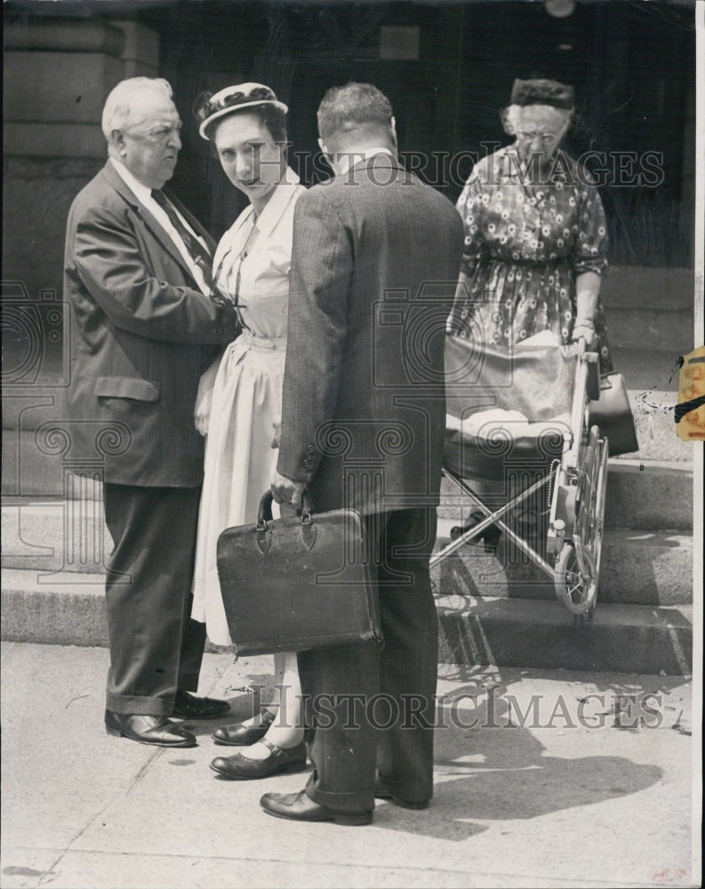 1960 Mrs. Devra Henry, attorneys &amp; Mrs. Regina Hersh - Historic Images