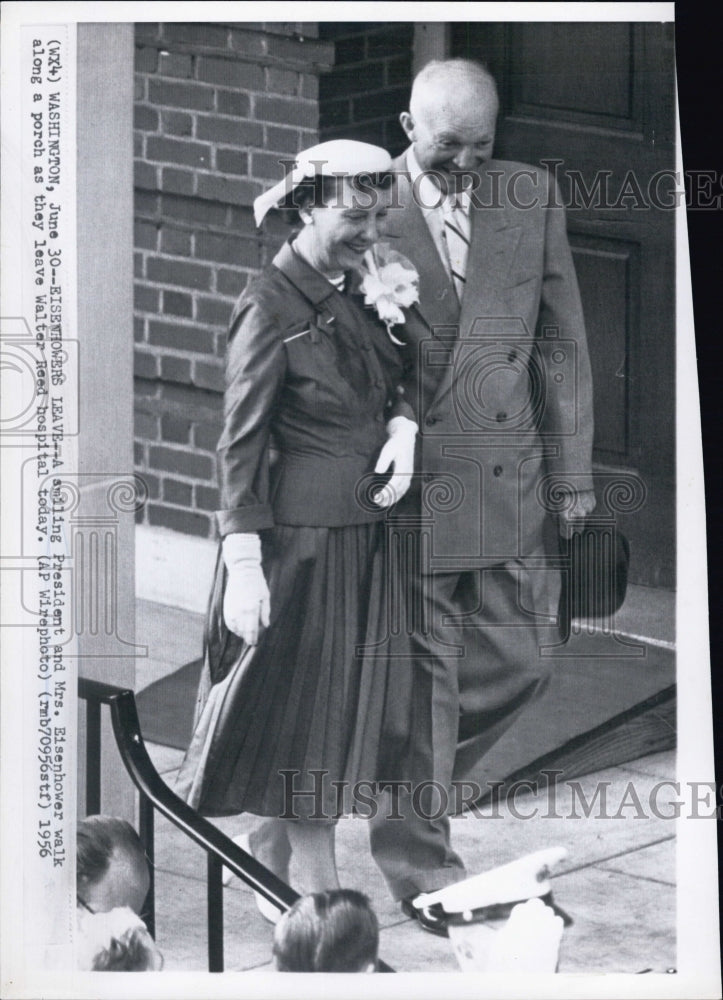 1956 President and Mrs Eisenhower leave Walter Reed Hospital - Historic Images