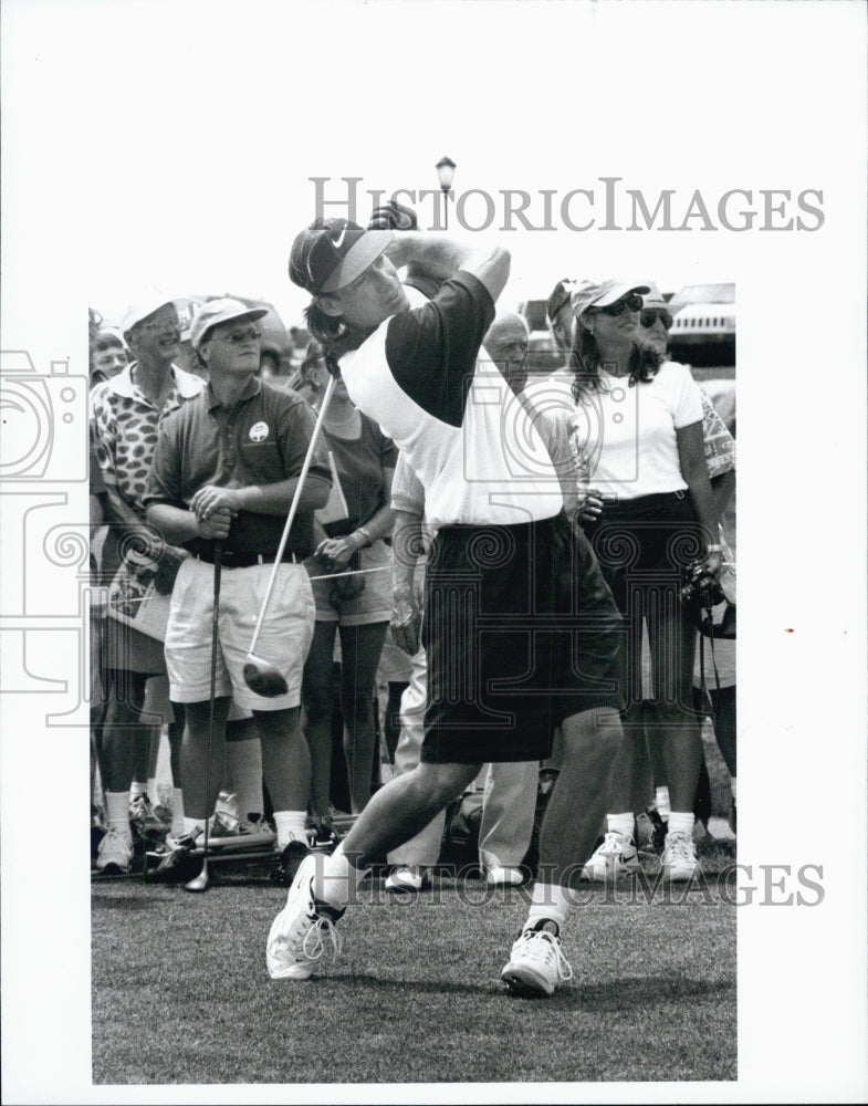 1997 Press Photo Kevin Sorbo star at Golf tournament - Historic Images