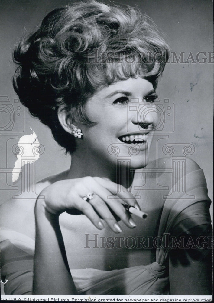 1966 Press Photo Actress Julie Sommars - Historic Images