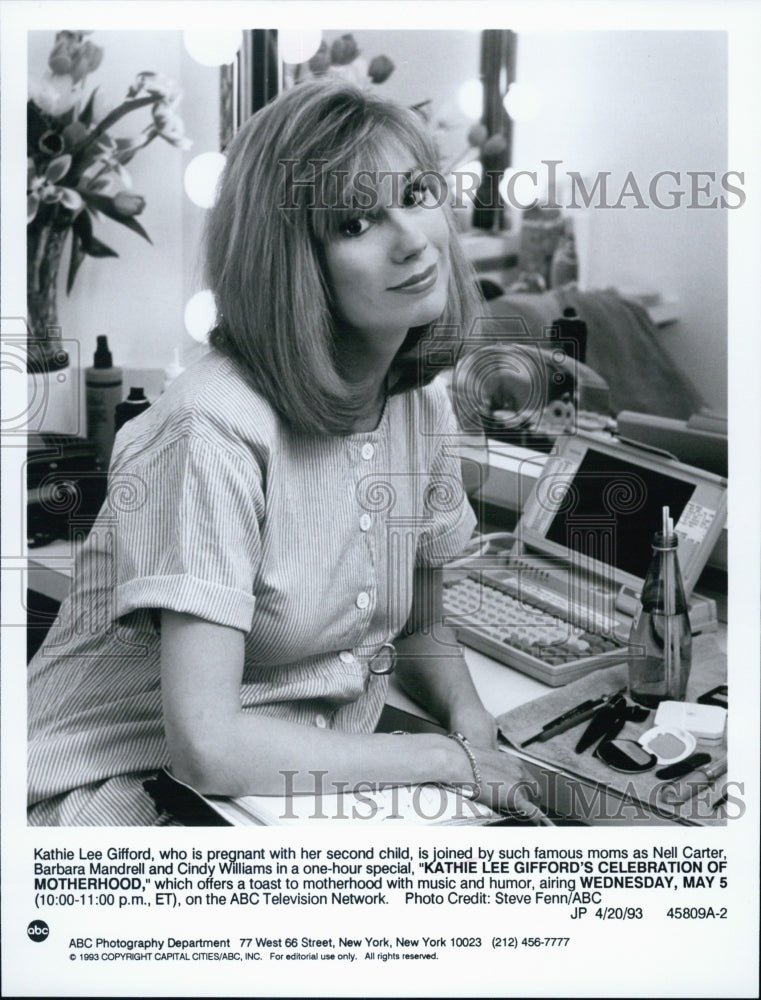 1992 Press Photo Kathie Lee Gifford stars in her special &quot;A Celebration of - Historic Images