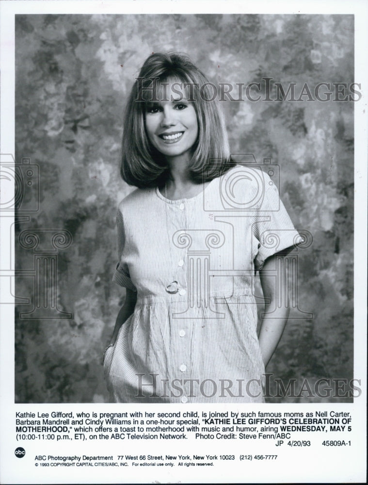 1992 Press Photo Kathie Lee Gifford stars in "Celebration of Motherhood" - Historic Images