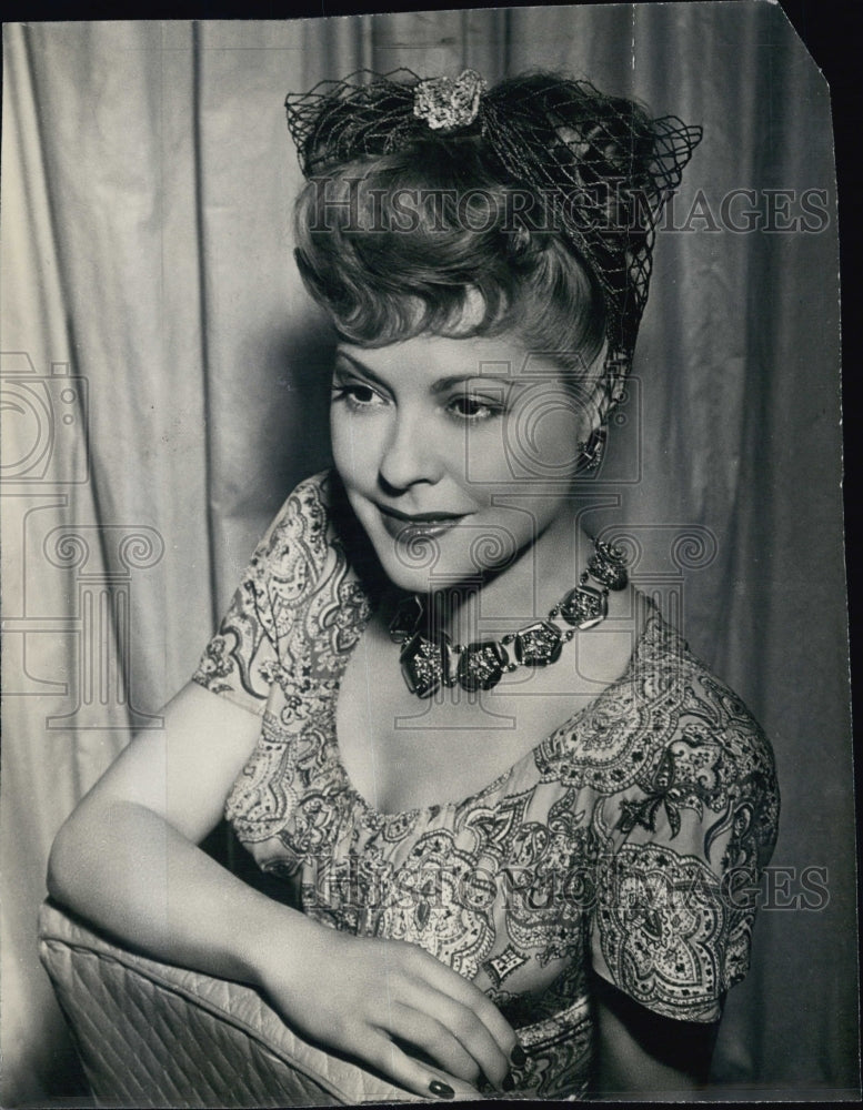 1946 Actress June Clyde - Historic Images