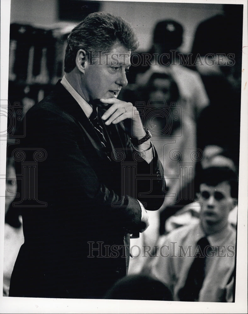 1992 Press Photo Bill Clinton at Keene NH High School - Historic Images