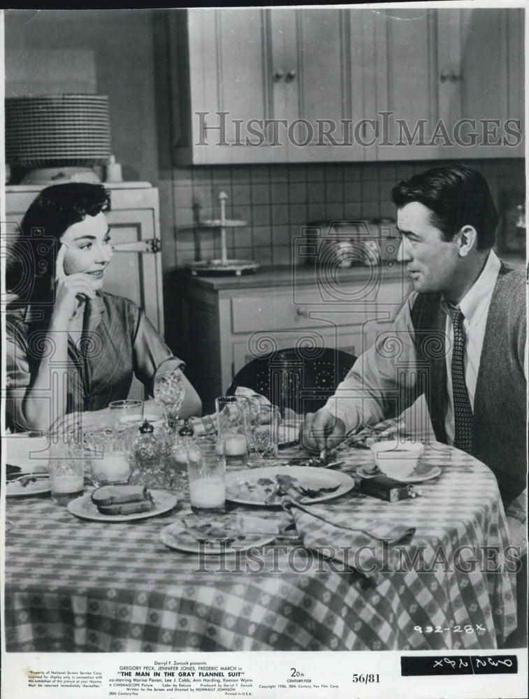 1956PressPhoto Jennifer Jones &amp; Gregory Peck in&quot;The man in the Grey Flannel Suit - Historic Images