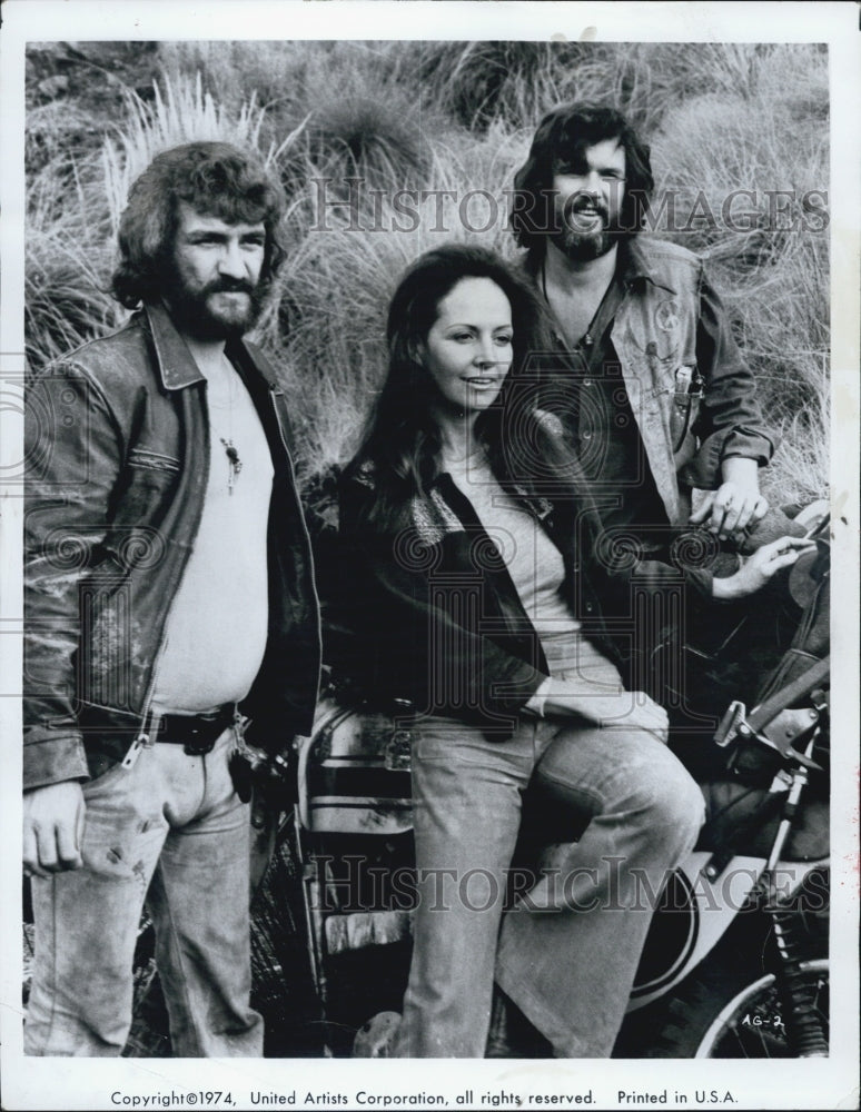 1974 Isela Vega, Donny Fritz & Kris Kristofferson - Historic Images