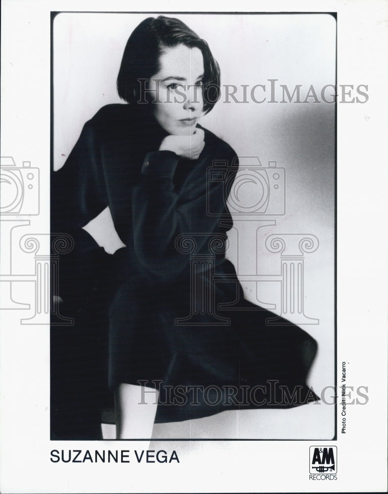Press Photo Suzanne Vega Pop Music Acoustic Guitar AM Music - Historic Images