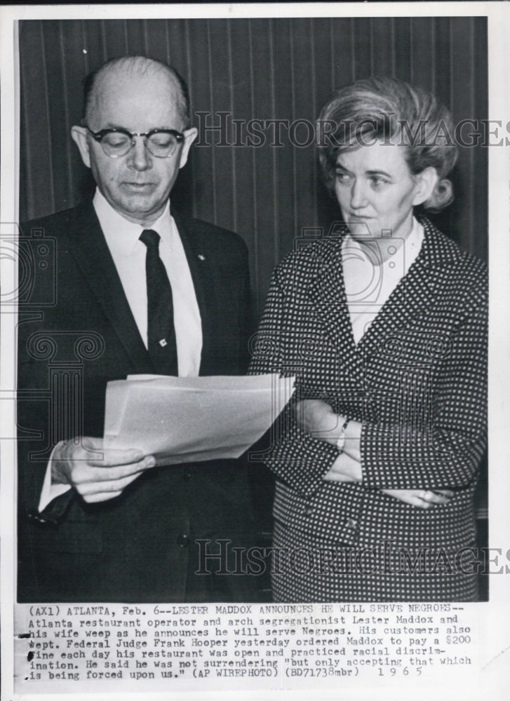 1965 Press Photo Lester Maddox &amp; his wife ordered by Federal Judge Frank Hooper - Historic Images