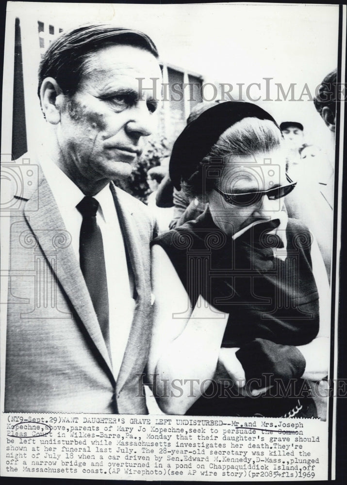 1969 Press Photo Mr &amp; Mrs. Joseph Kopechne at the Common Pleas Court - RSG85839 - Historic Images