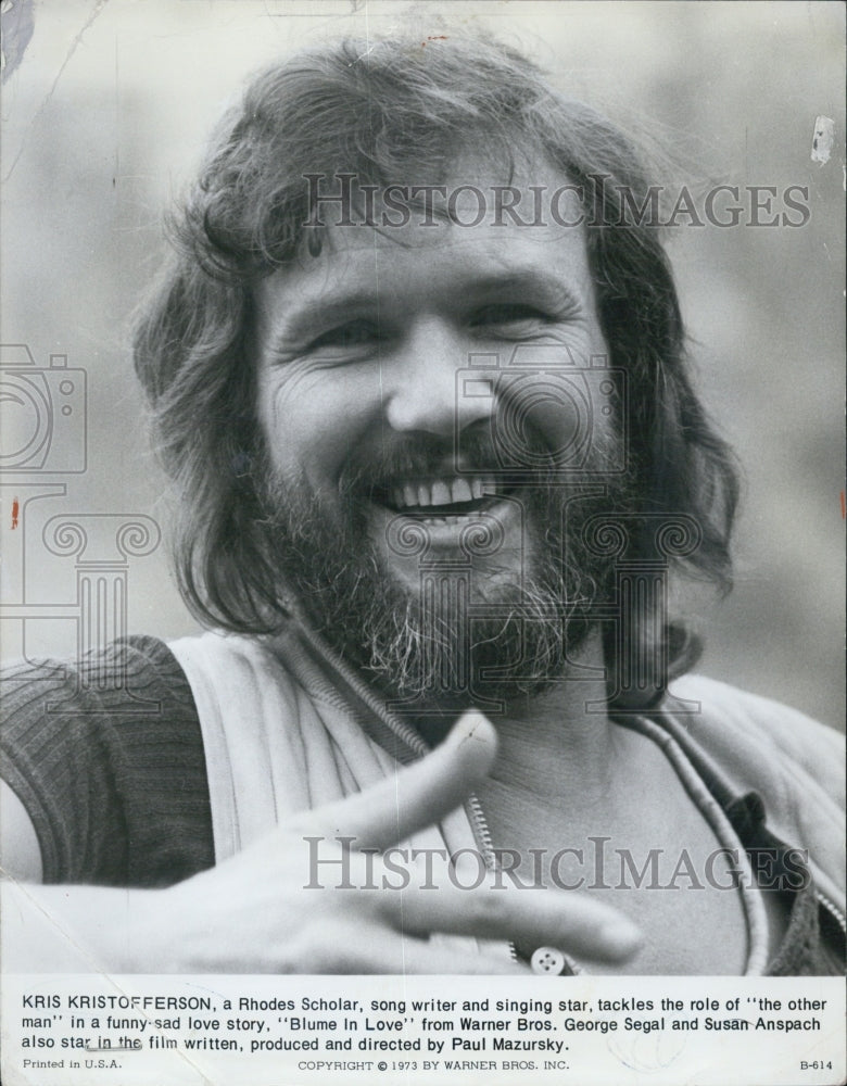 1973 Press Photo Singer Actor Kris Kristofferson Movie Blume In Love - Historic Images