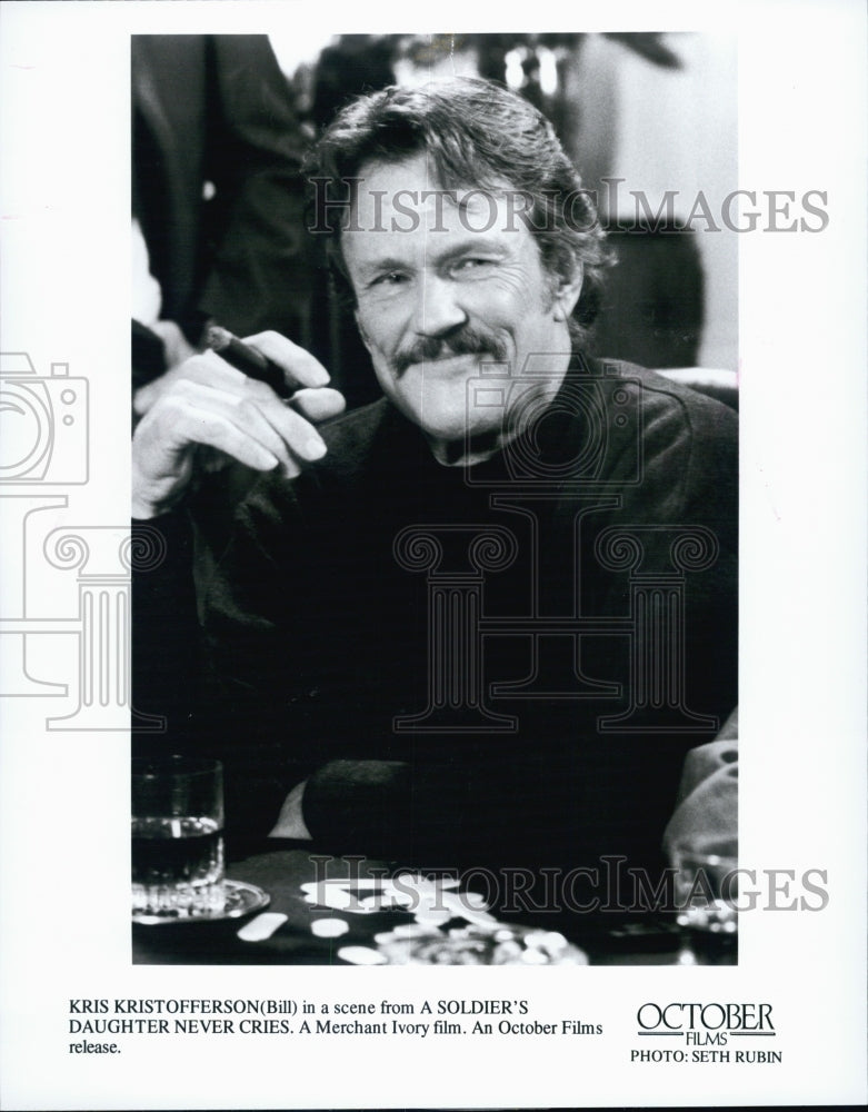 1998 Press Photo Kris Kristofferson in &quot;A Soldier&#39;s Daughter Never Cries&quot; - Historic Images