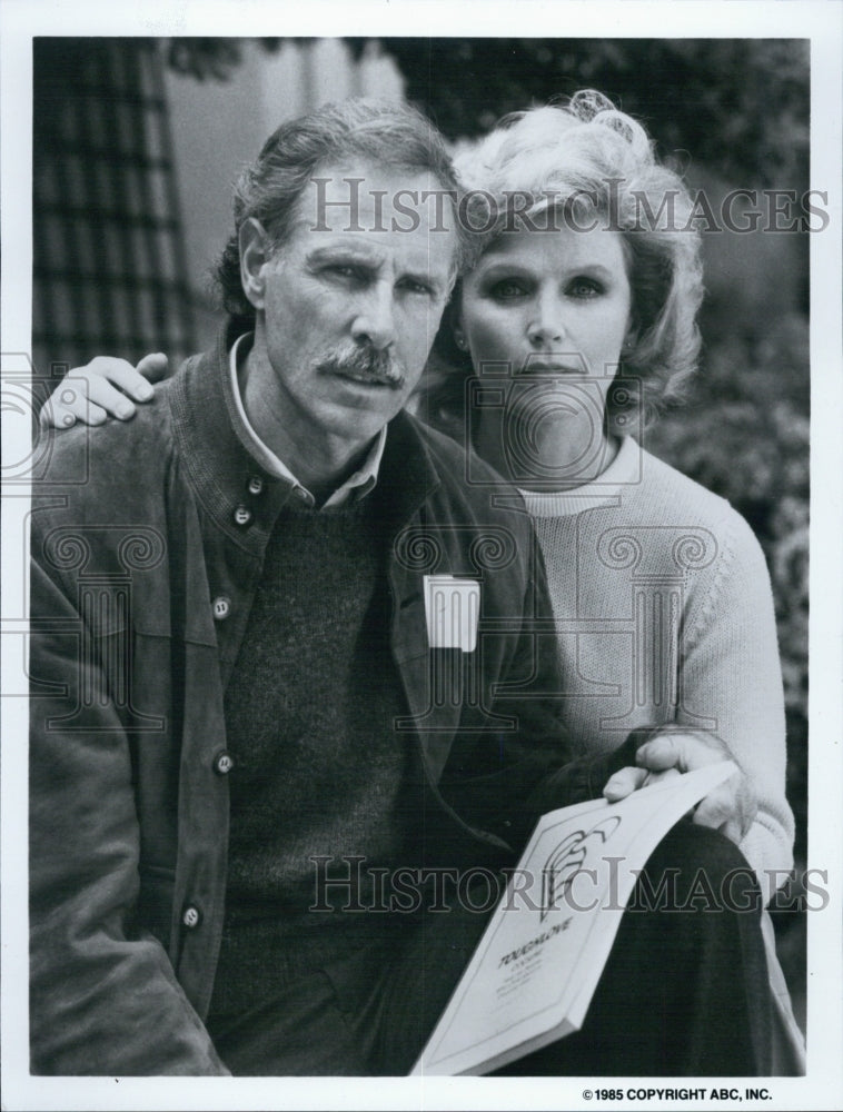 1985 Press Photo Actor Bruce Dern &amp; Lee Remick in &quot;Tough Love&quot; Film - Historic Images