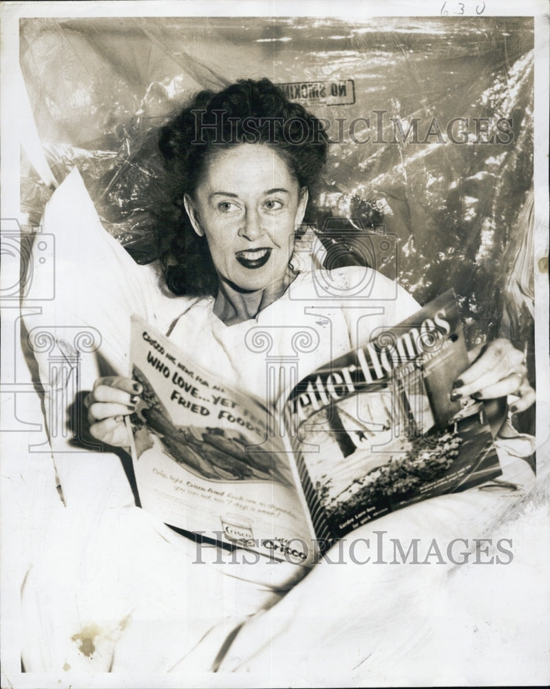1957 Press Photo Mrs. Gardner Denno, Jehovah's Witmess from Haverhill - Historic Images