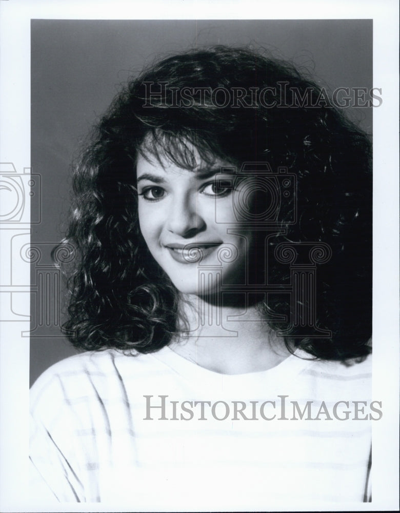1987 Press Photo Andrea Elson staes on "ALF" - Historic Images