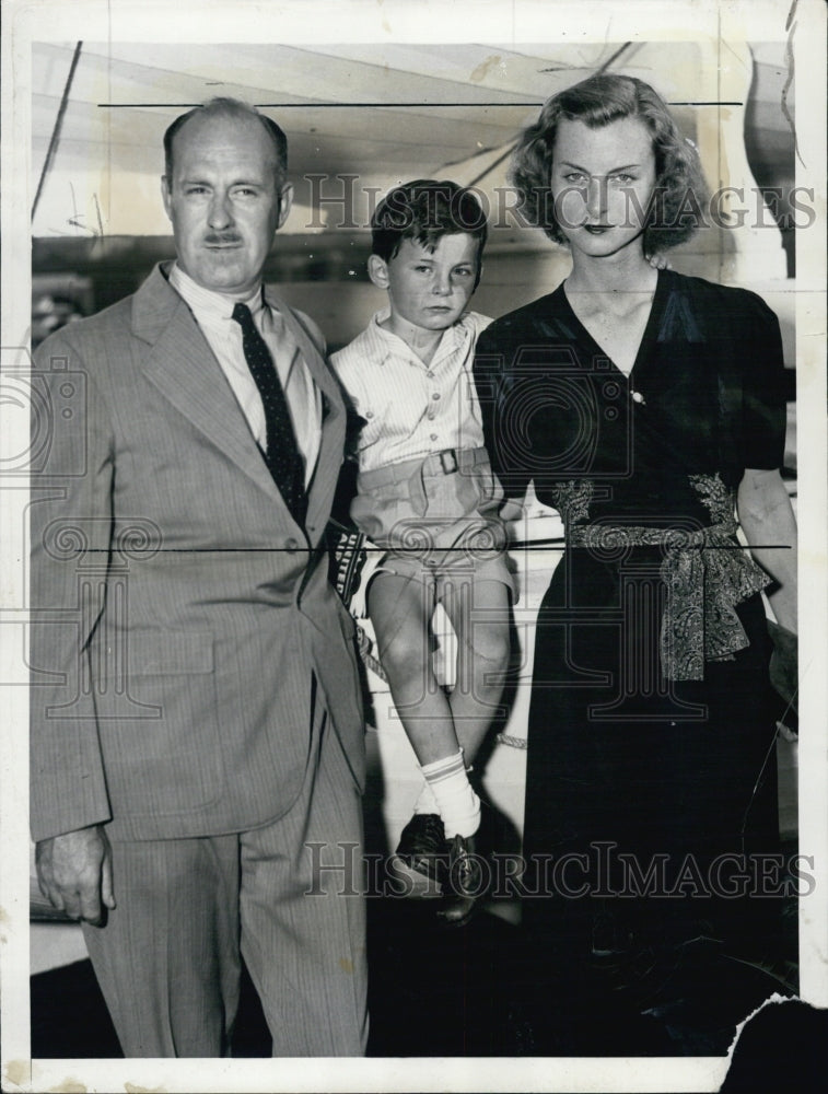 1937 Washington Correspondent Drew Pearson with Wife and Tyler Abel - Historic Images