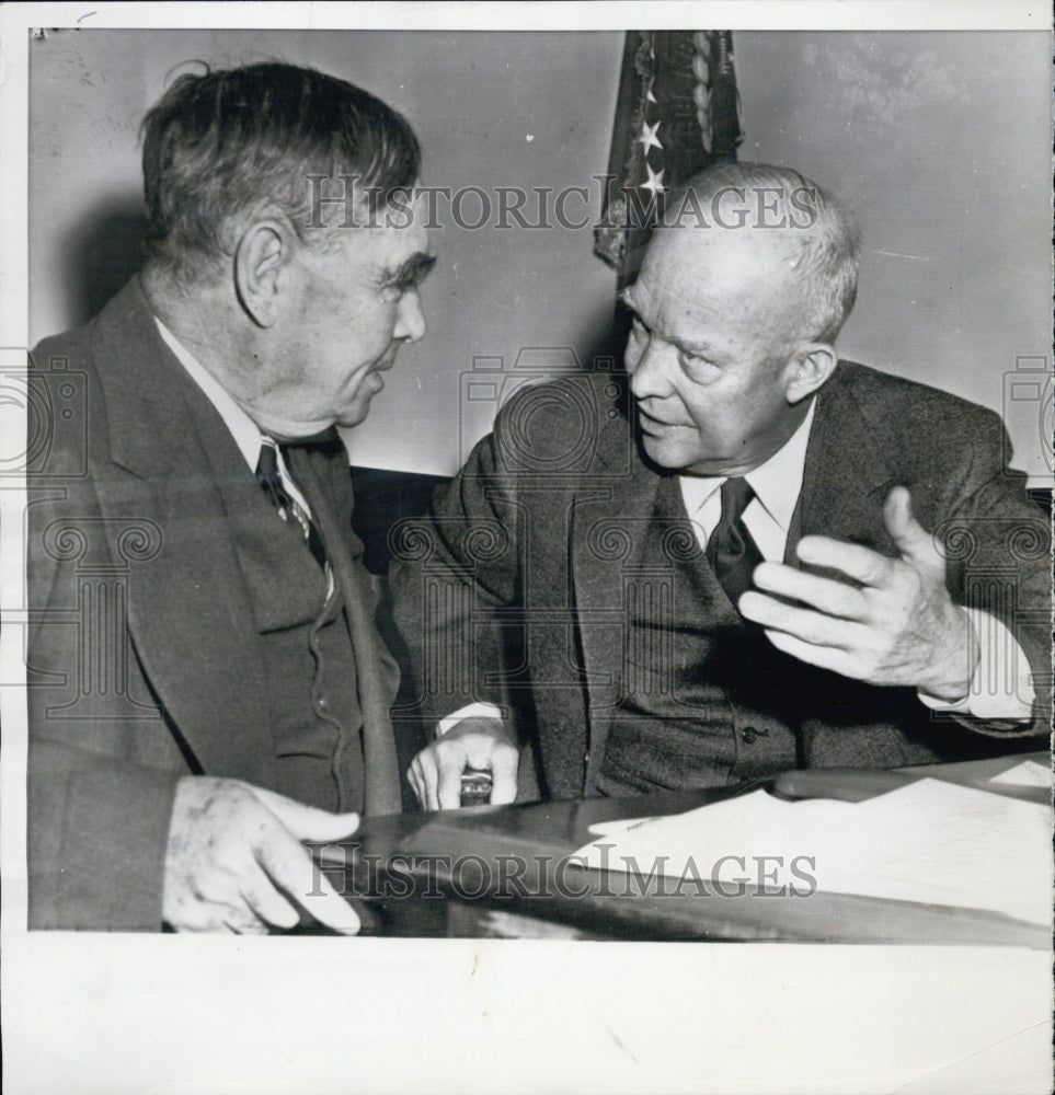 Press Photo President Eisenhower talks with Rep. Joe Martin - Historic Images