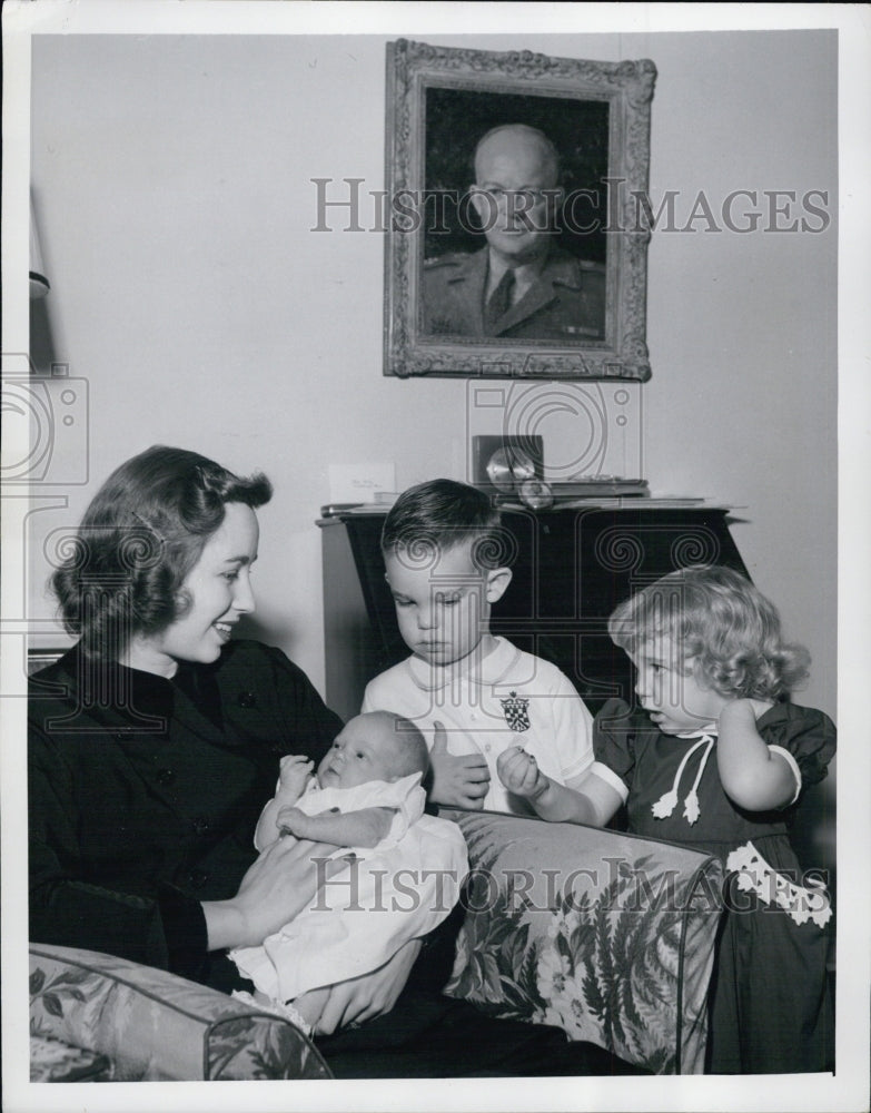 1952 Press Photo Mrs. John Eisenhower, Susan Ellen, Dwight David and Barbara Ann - Historic Images