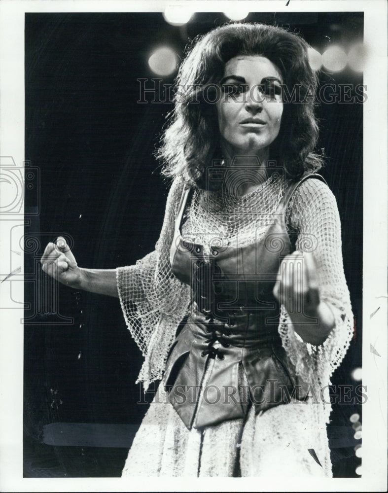 1970 Marilyn Child Appears In Man Of La Mancha - Historic Images