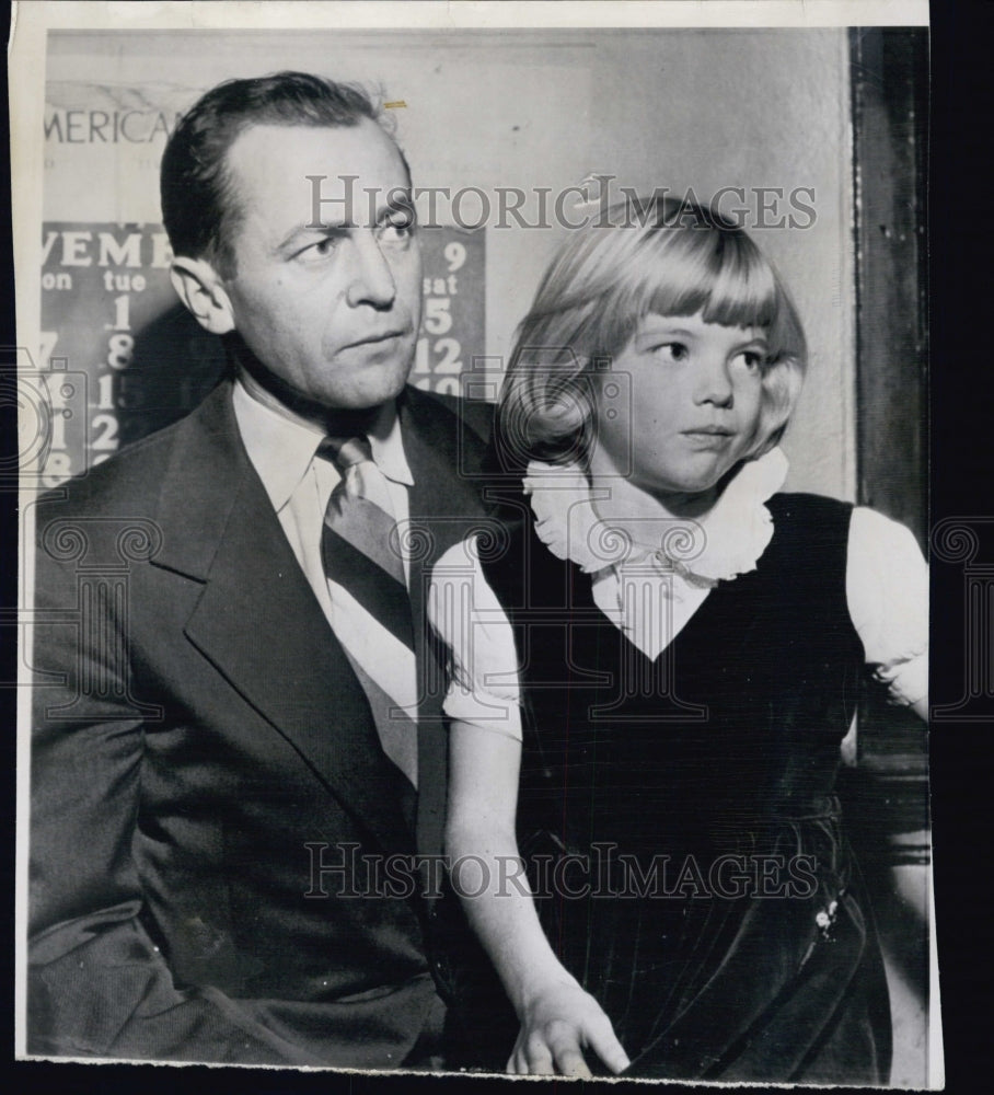 1949 Press Photo A picture of Karen Kuechenmeis & his father Karl - Historic Images