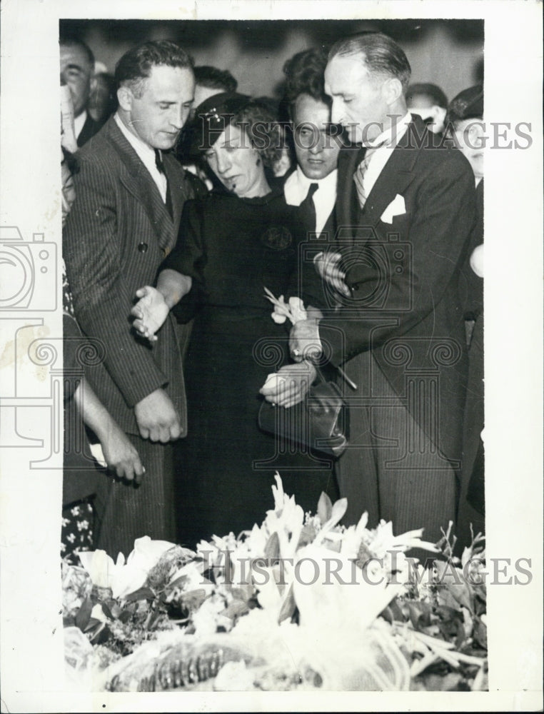 1937 Press Photo Mrs William Kuleba,mother of slain 4yr old daughter - Historic Images