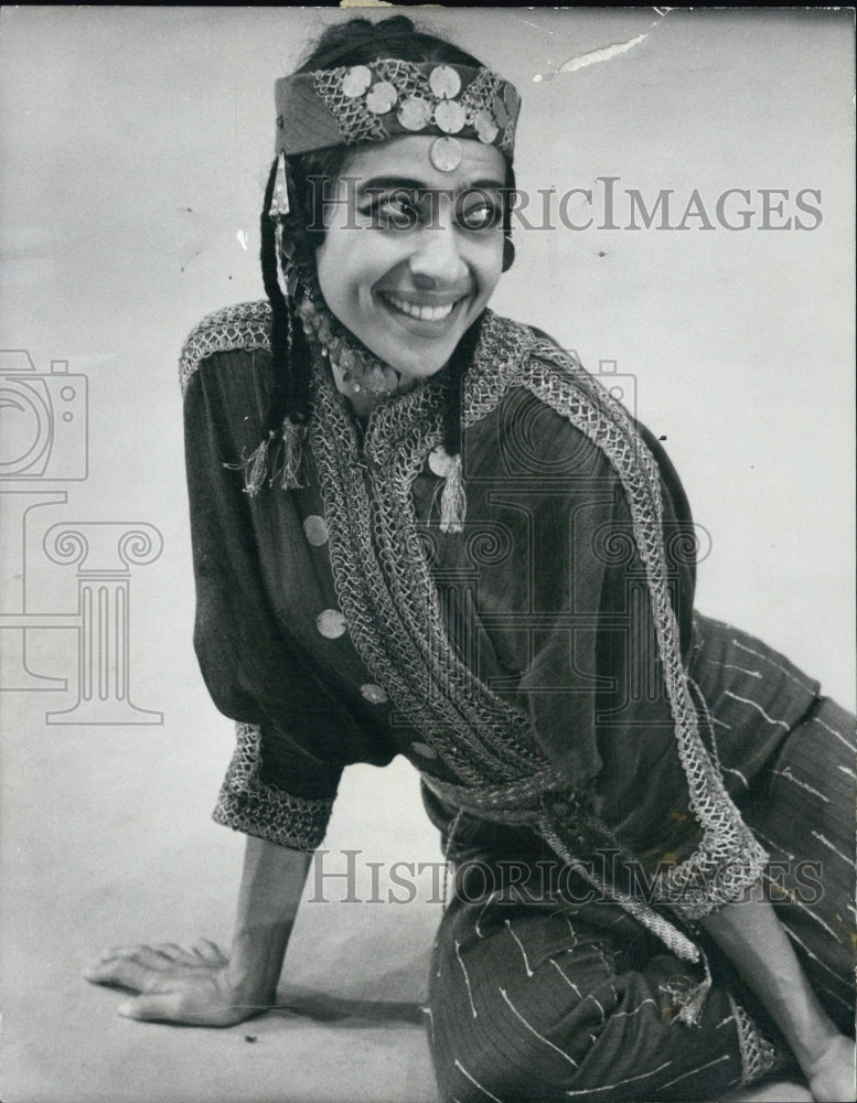 1959 Margalith Oved. - Historic Images