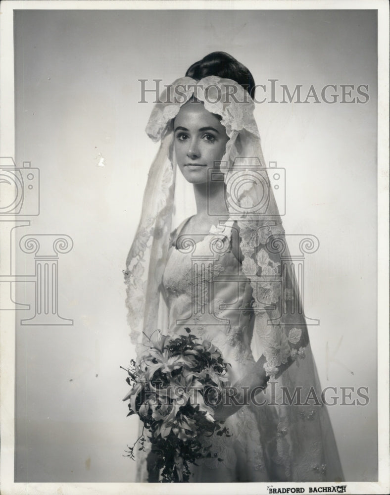 1965 Press Photo Mrs. Richard Buch Osgood. - RSG87679 - Historic Images