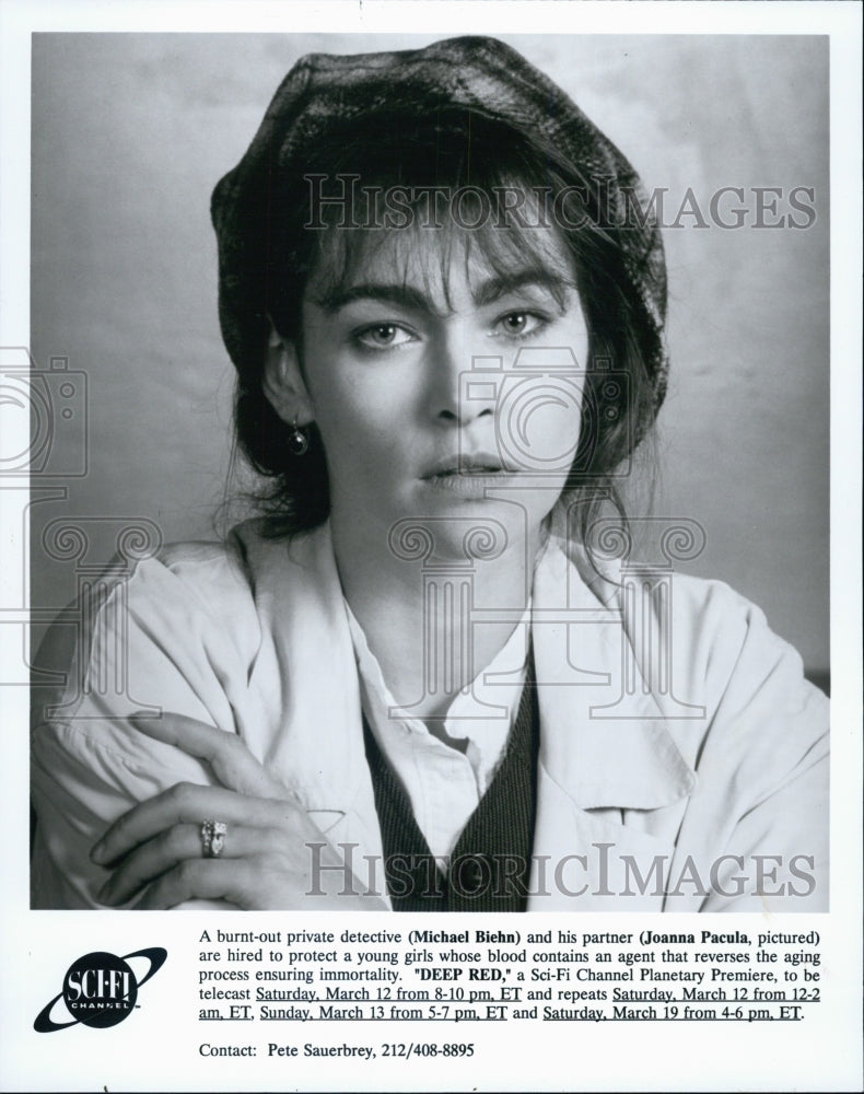 1994 Press Photo Joanna Pacula in &quot;Deep Red&#39;With Michael Biehn - Historic Images